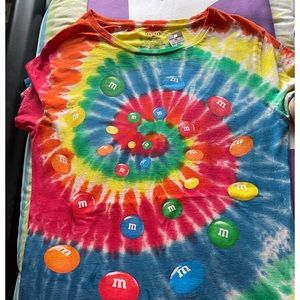 M&M world t shirt
